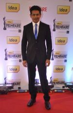 Atul Kulkarni walked the Red Carpet at the 59th Idea Filmfare Awards 2013 at Yash Raj